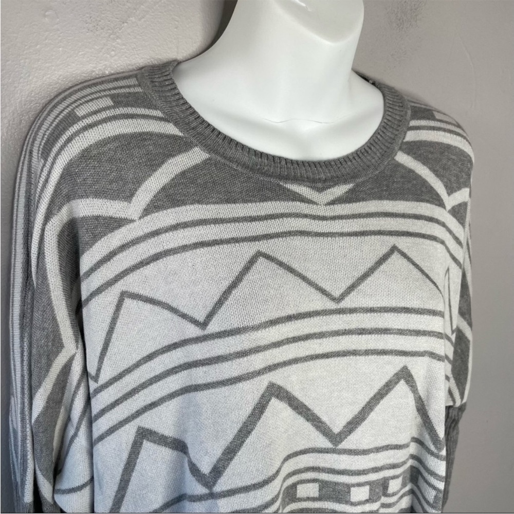 ELAN Grey White Dolman Sleeve Soft Oversized Knit Sweater Size One Size Boho - Picture 4 of 7